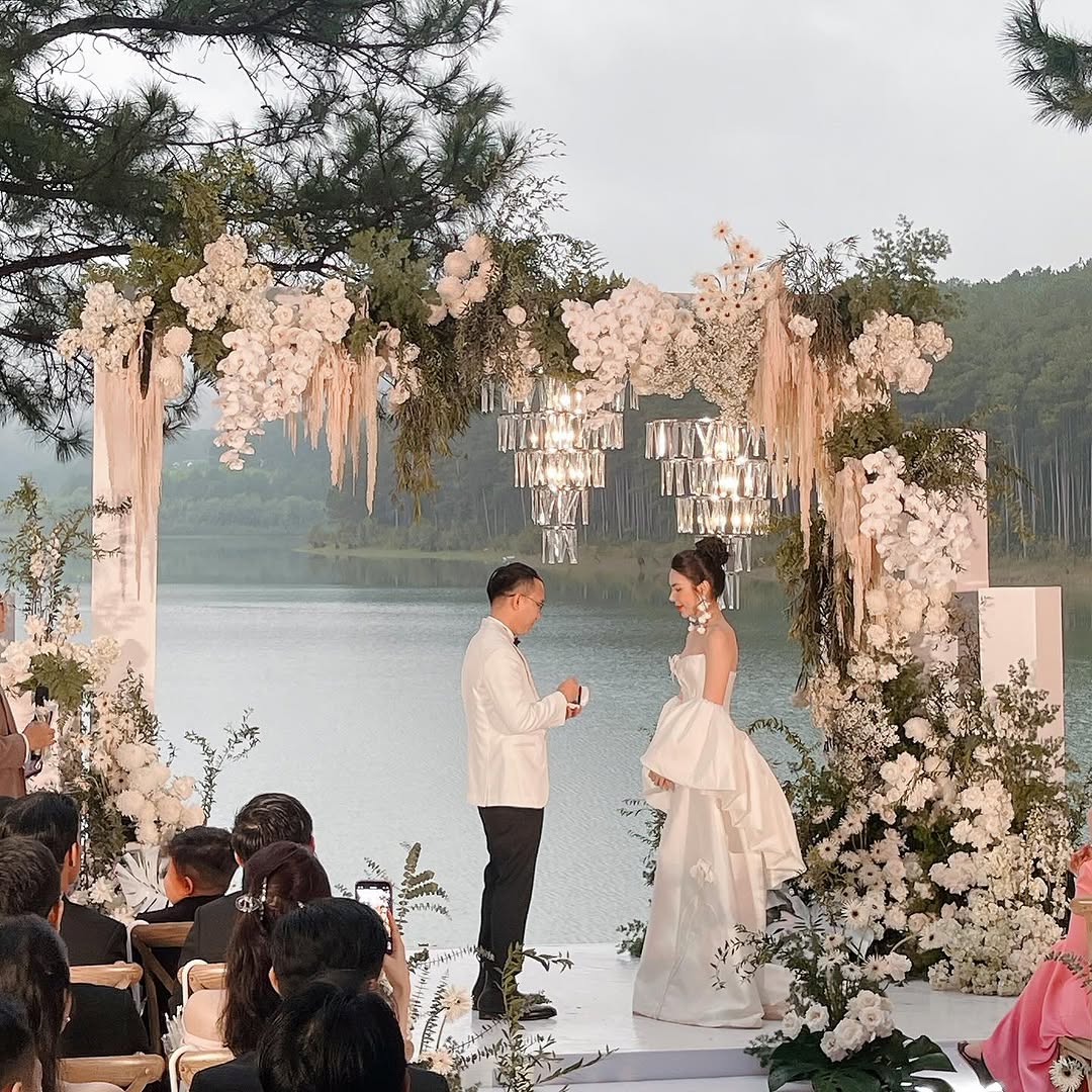 Dịch Vụ Cưới Hỏi Uy Tín Với Phong Cách Trang Trí Cưới Fine Art Đà Lạt - The Pine Wedding Planner