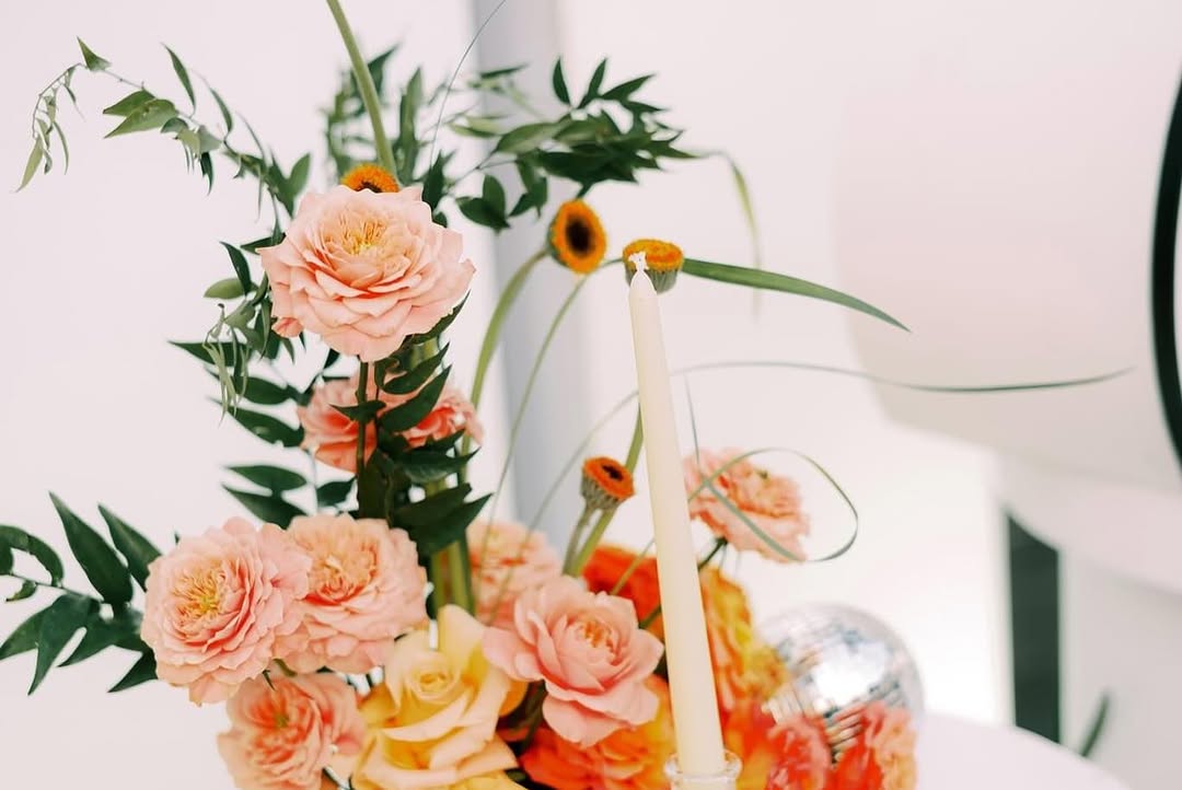 Trang trí tiệc cưới bohemian với bàn tiệc cưới và chi tiết decor Fine Art tại Đà Lạt - The Pine Wedding Planner