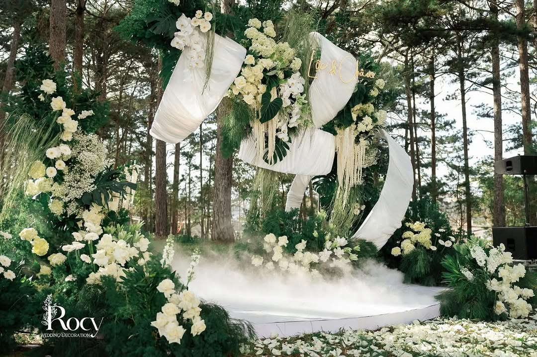 Viết vow cho chú rể - Lễ Cưới Ngoài Trời Đà Lạt Với Không Gian Rừng Thông Và Khoảnh Khắc Trao Vow - The Pine Wedding Planner
