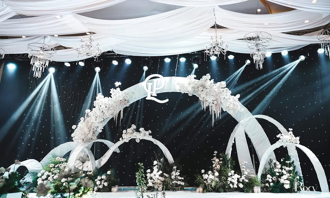 Đám Cưới Bãi Biển Phú Quốc - Thiết Kế Bàn Tiệc Fine Art Wedding Nghệ Thuật - The Pine Wedding Planner
